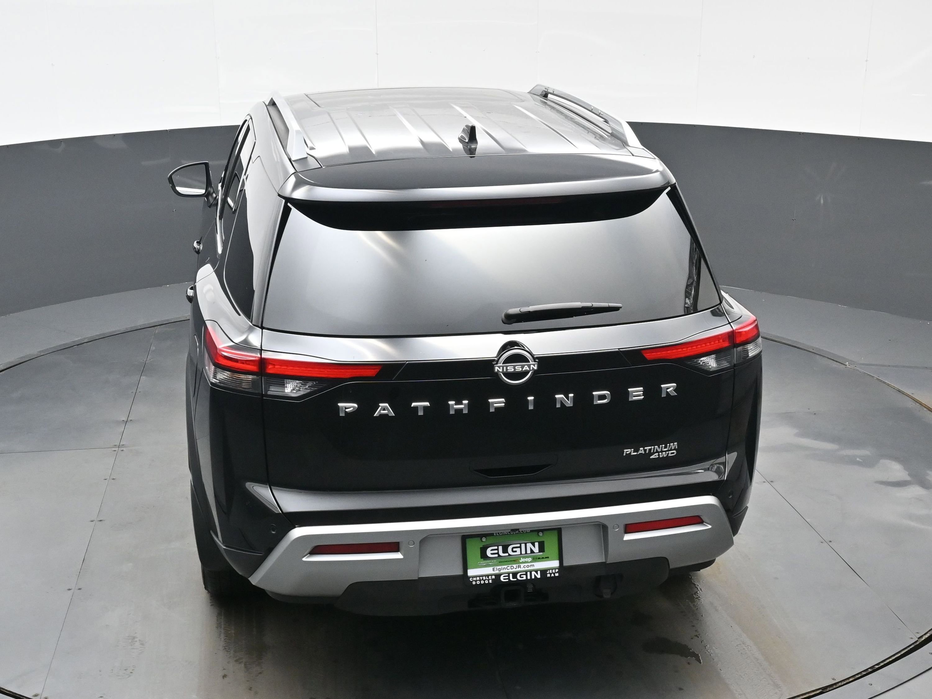 Used 2025 Nissan Pathfinder Platinum w/ Cargo Package image 39