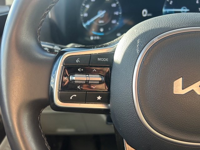 Used 2024 Kia Carnival SX image 17