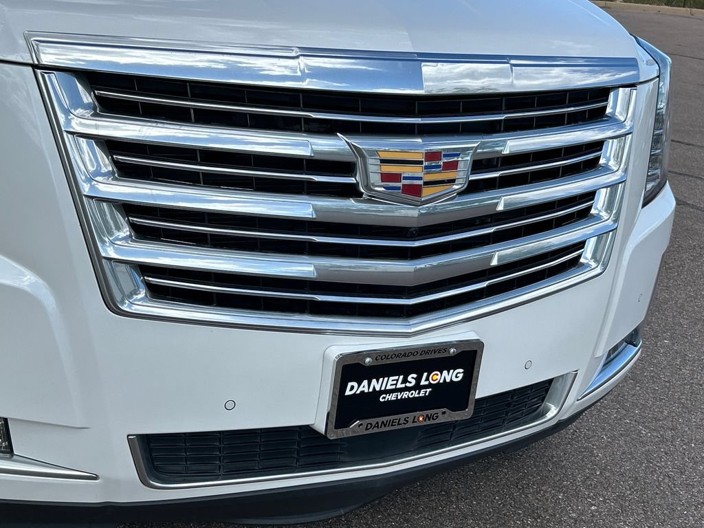 Used 2016 Cadillac Escalade ESV Platinum AWD/4WD image 25