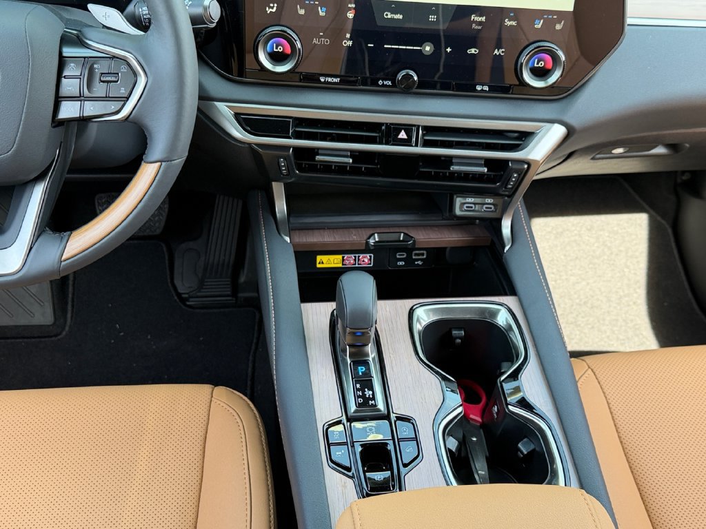 New 2026 Lexus RX 350 Premium w/ Accessory Package (Z1) AWD/4WD image 10