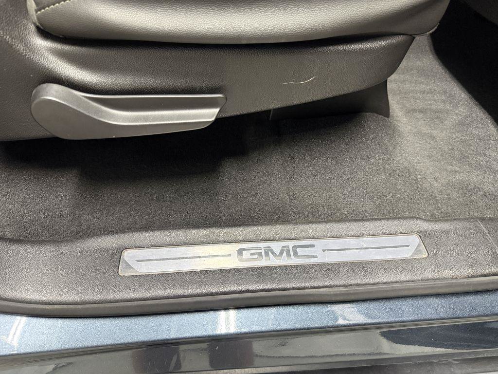 Used 2020 GMC Yukon XL SLT w/ Open Road Package AWD/4WD image 41