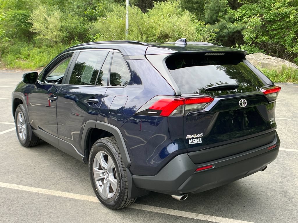 Used 2022 Toyota RAV4 XLE w/ Convenience Package AWD/4WD image 3
