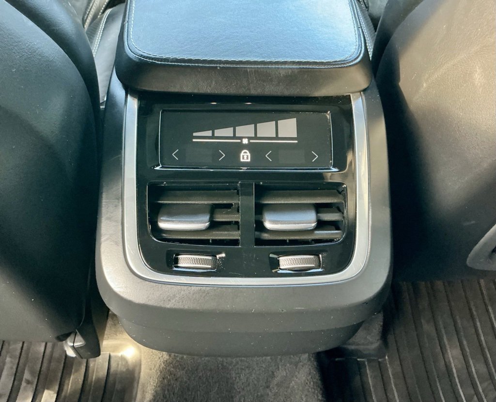 Used 2019 Volvo XC90 T5 R-Design w/ Advanced Package image 34