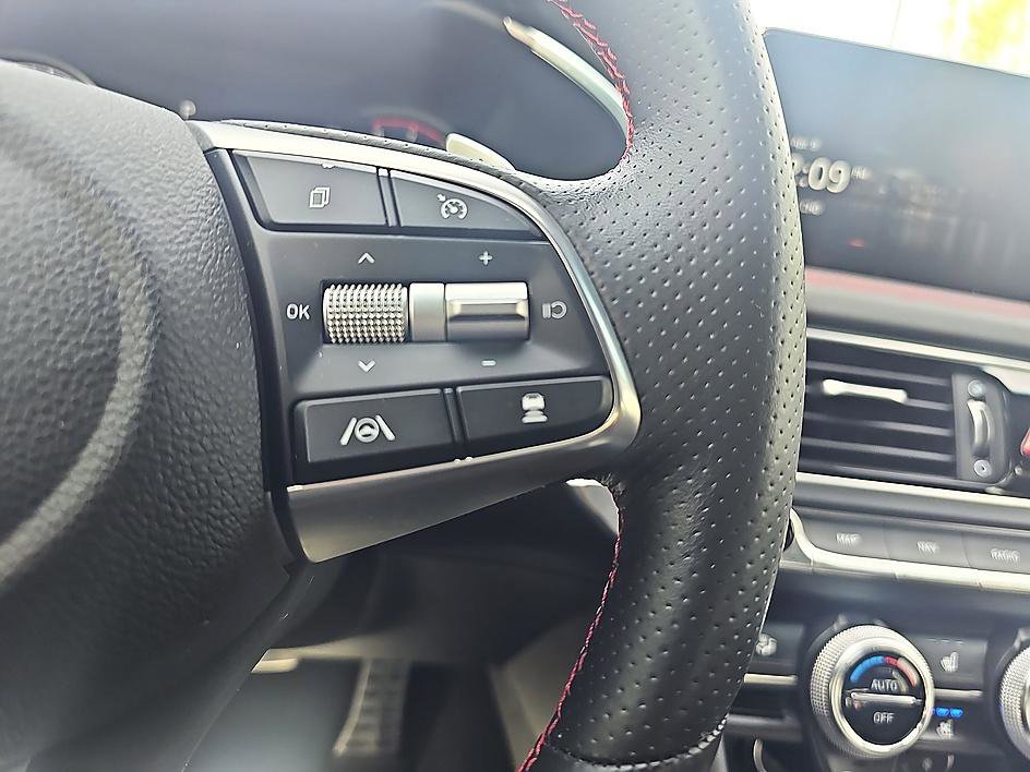 Used 2023 Genesis G70 2.0T w/ Sport Prestige Package image 24