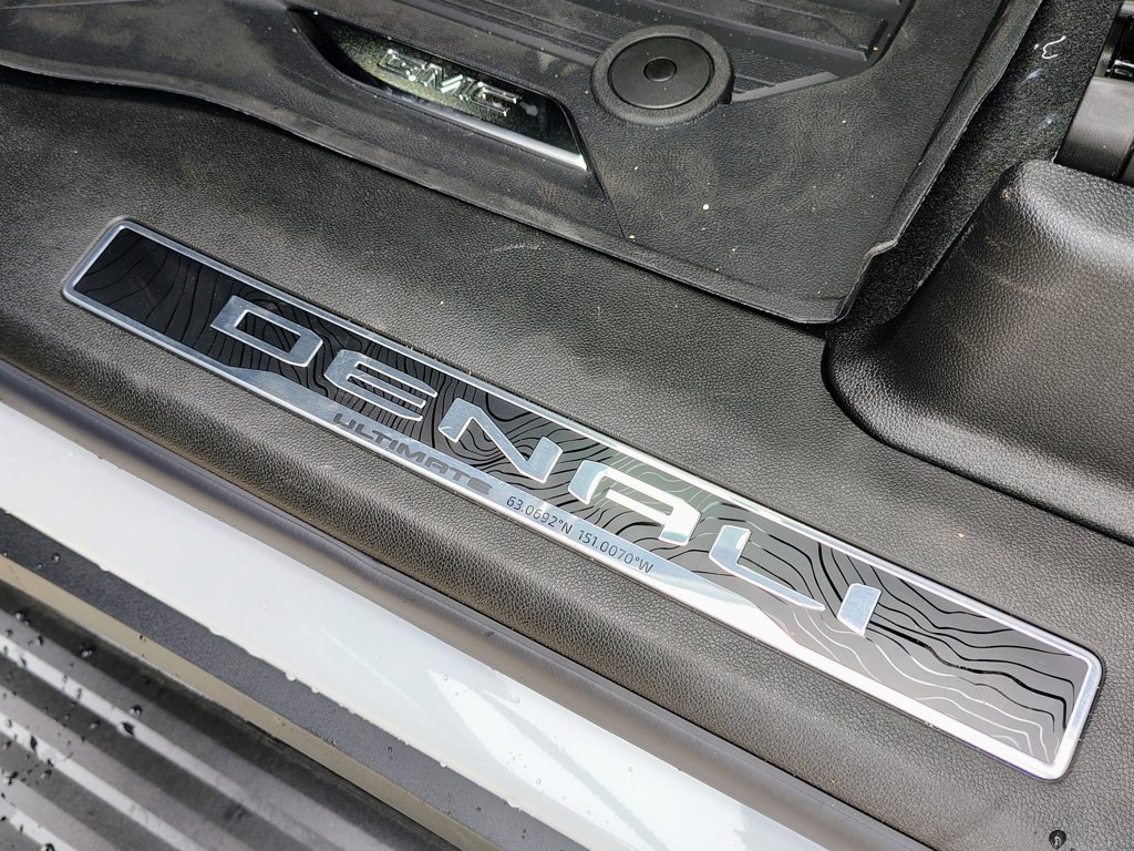 New 2026 GMC Yukon Denali Ultimate AWD/4WD image 39