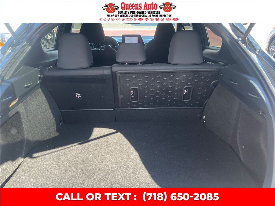 Used 2019 Toyota C-HR LE FWD image 13