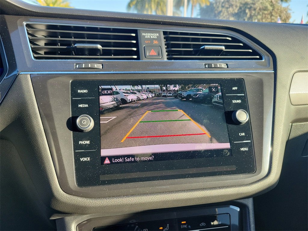 Used 2022 Volkswagen Tiguan SE image 23