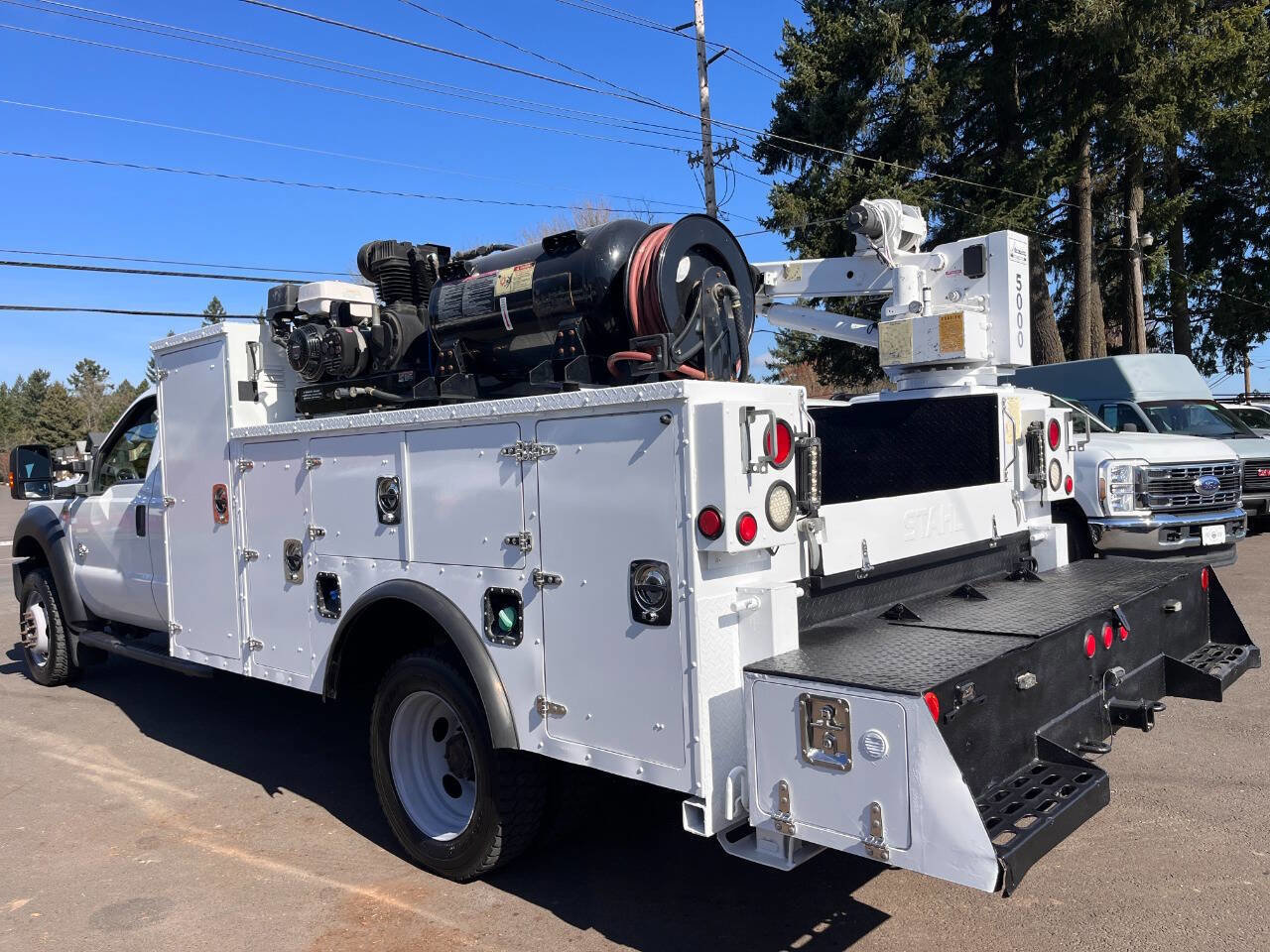 Used 2015 Ford F550 4x4 SuperCab Super Duty w/ Power Equipment Group image 7