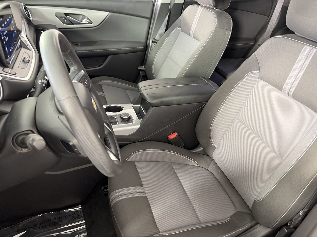 Used 2025 Chevrolet Blazer LT FWD image 19