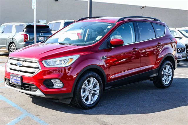 Used 2019 Ford Escape SEL image 3