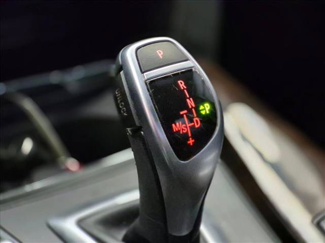 Used 2017 BMW 340i Sedan RWD image 8