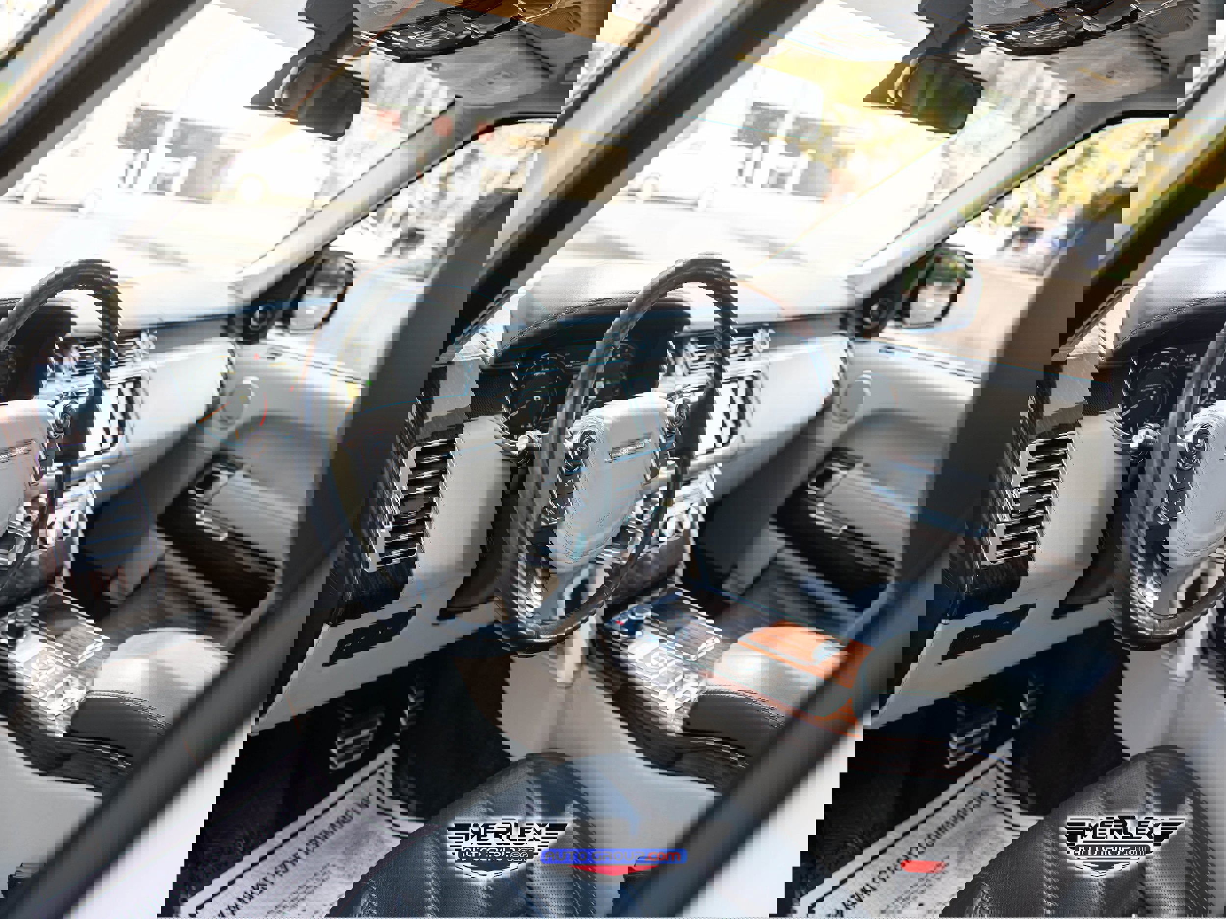 Used 2016 Land Rover Range Rover Holland & Holland image 13