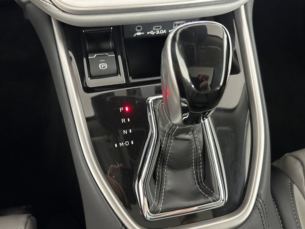 Used 2025 Subaru Outback Limited AWD/4WD image 20