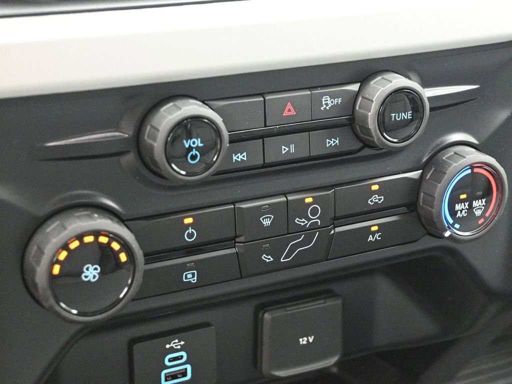 New 2026 Ford F350 XL w/ FX4 Off-Road Package image 13