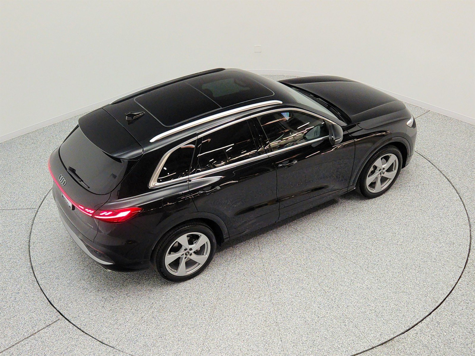 Used 2025 Audi Q5 Prestige AWD/4WD image 26