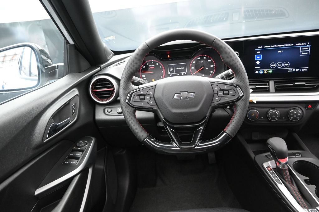 New 2026 Chevrolet Trax RS w/ Sunroof Package FWD image 29