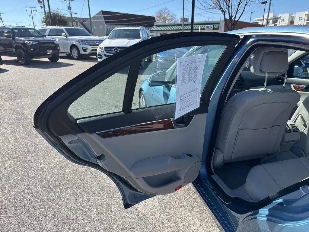 Used 2010 Mercedes-Benz C 300 C 300 Sport Sedan 4D image 13