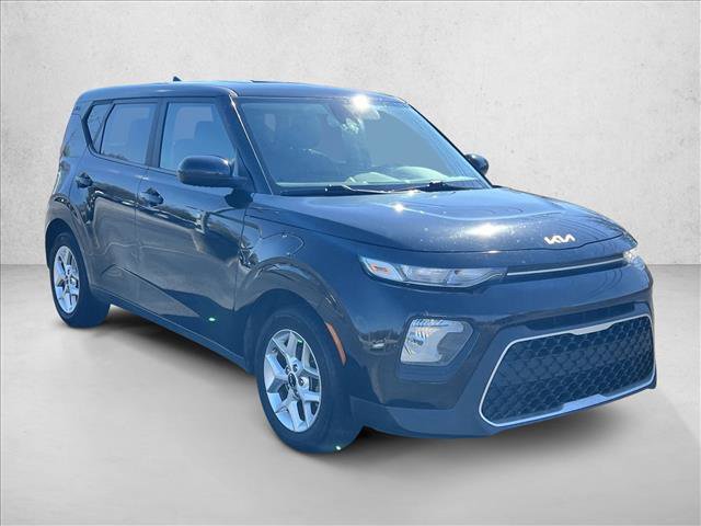 Used 2022 Kia Soul LX w/ Technology Package FWD image 3