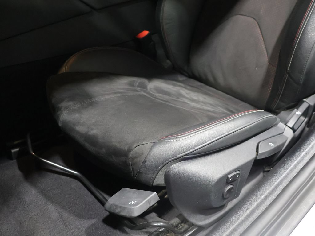 Used 2021 Toyota Supra w/ Safety & Technology Package RWD image 10