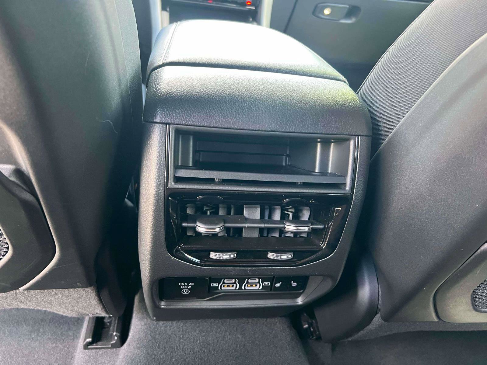 Used 2024 Jeep Grand Cherokee Limited 4xe AWD/4WD image 25