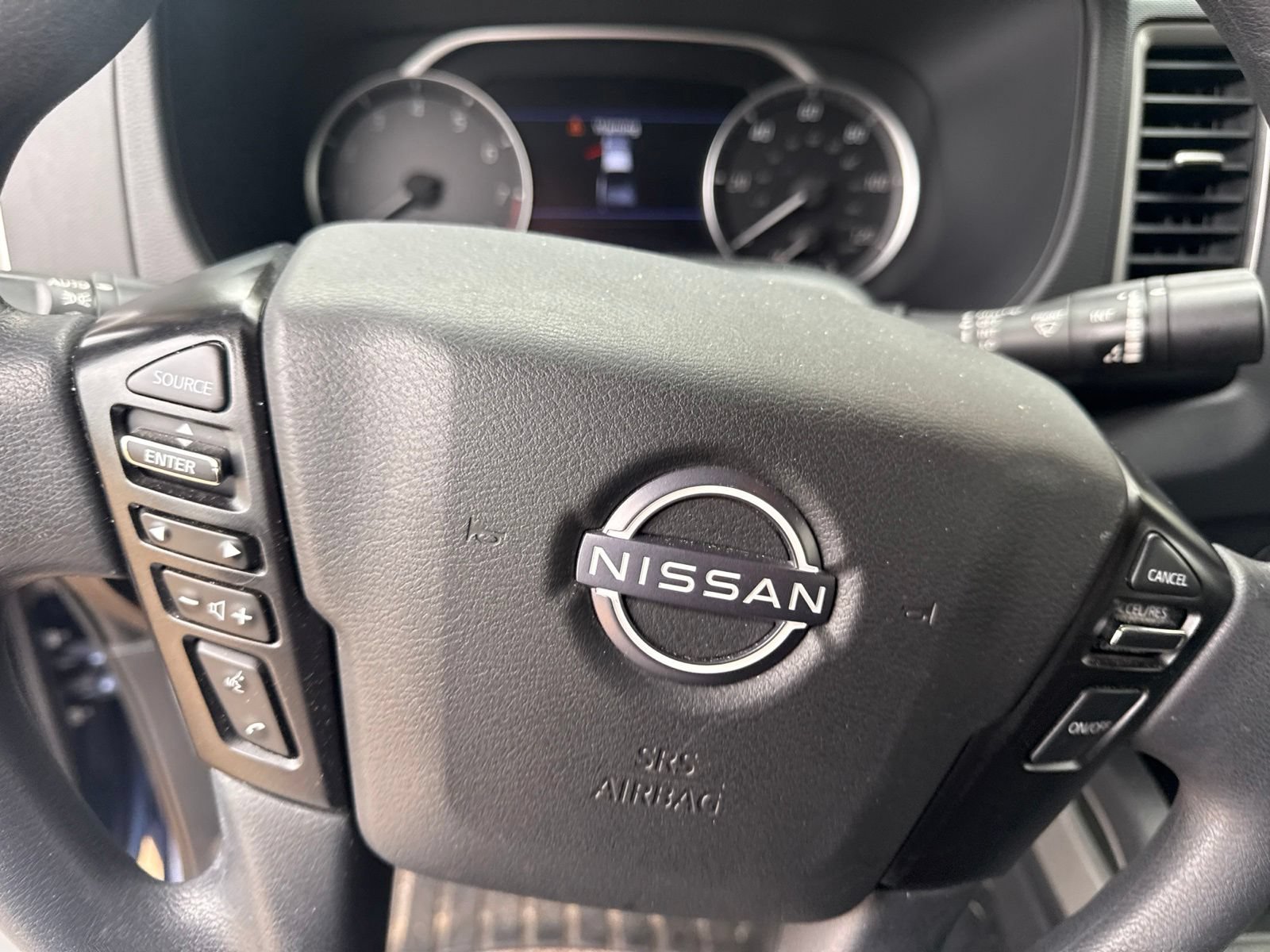 Used 2022 Nissan Frontier SV RWD image 11