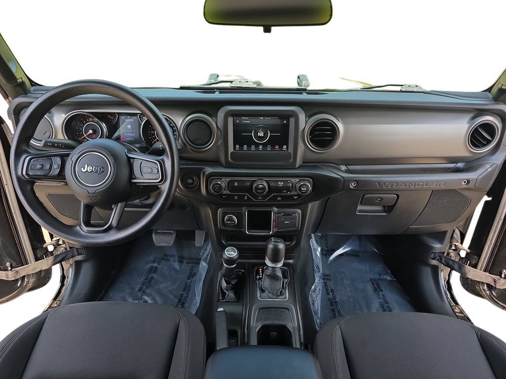 Used 2022 Jeep Wrangler Sport AWD/4WD image 9