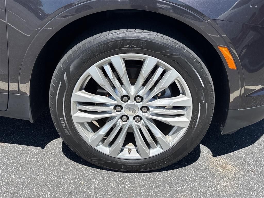 Used 2018 Cadillac XT5 Premium Luxury FWD image 8