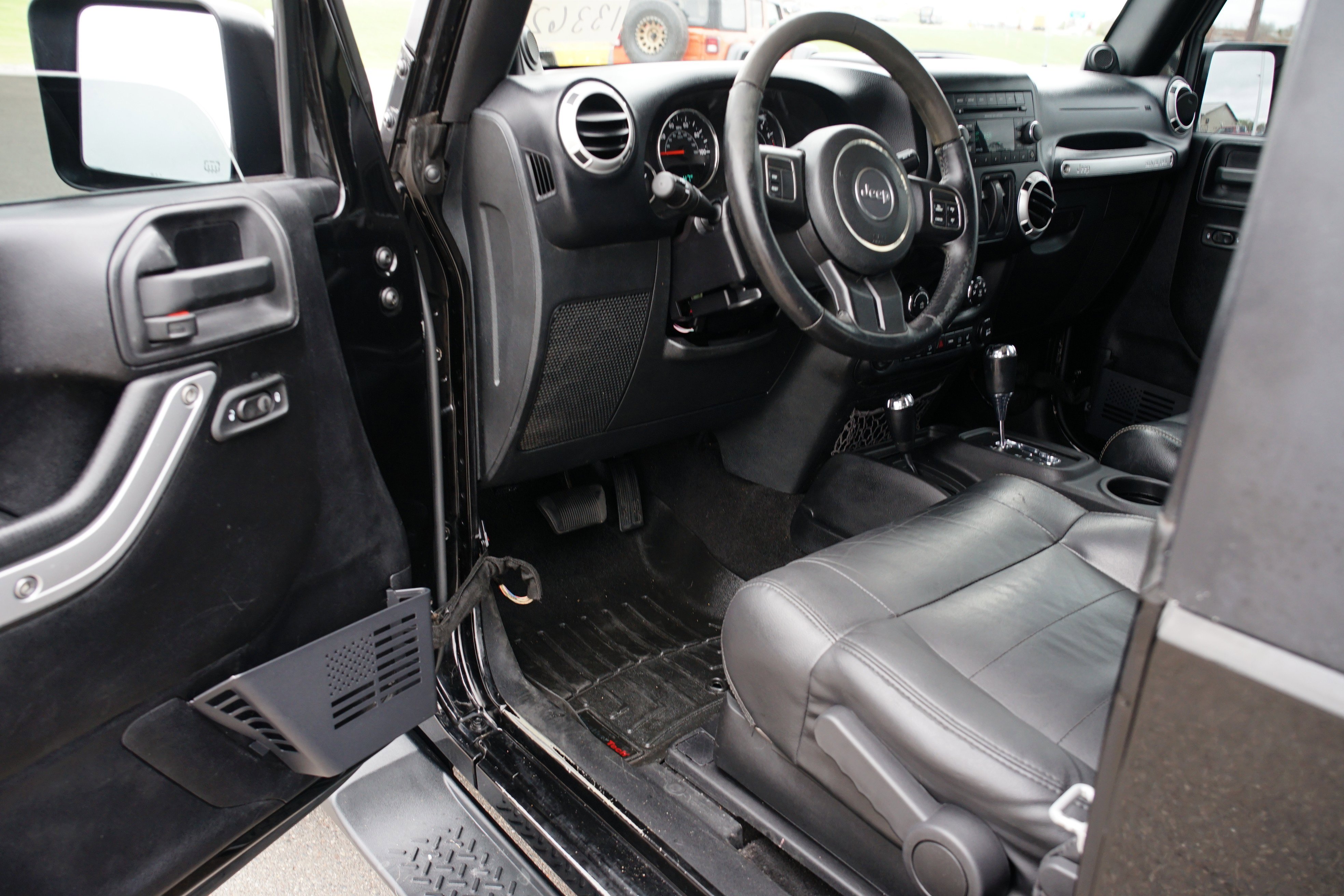 Used 2012 Jeep Wrangler Sahara w/ Dual Top Group AWD/4WD image 16