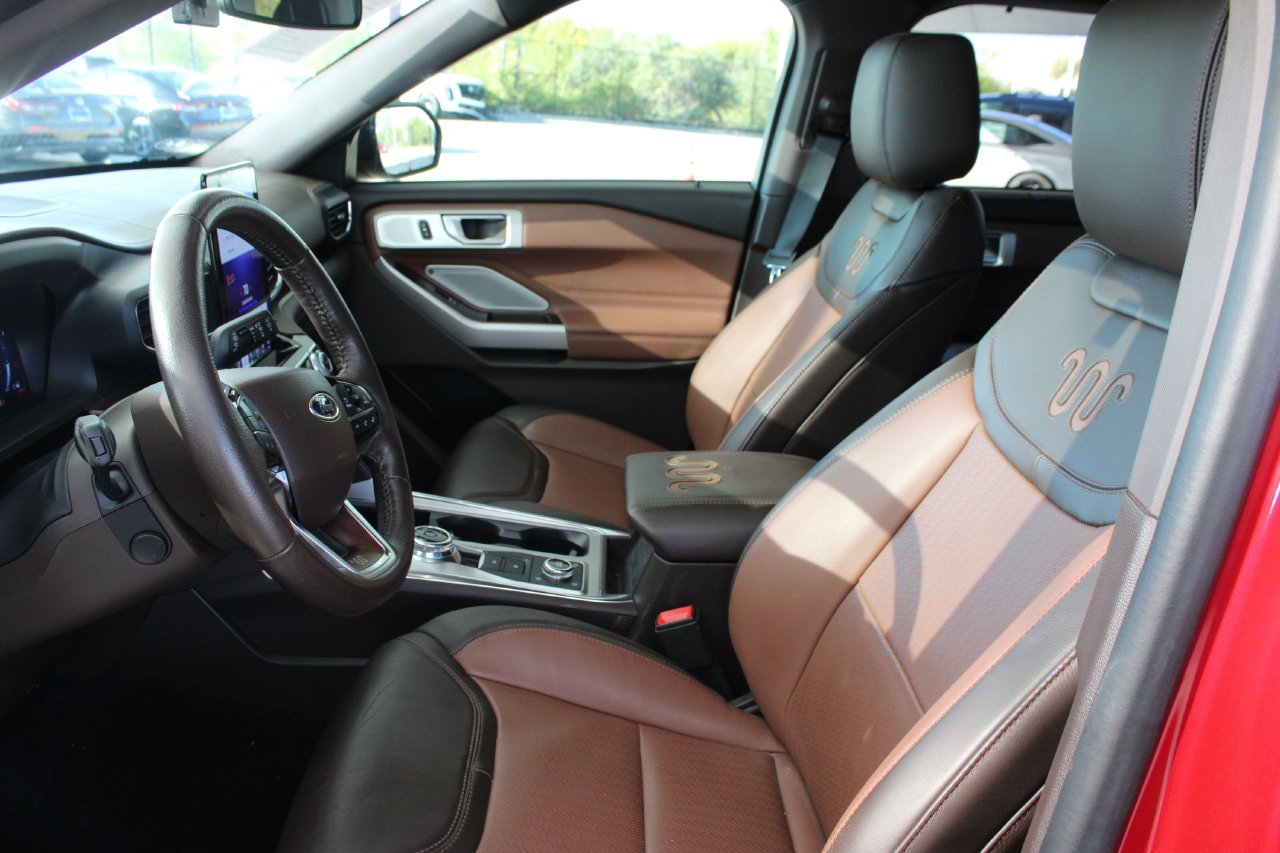 Used 2023 Ford Explorer King Ranch w/ Premium Technology Package AWD/4WD image 10