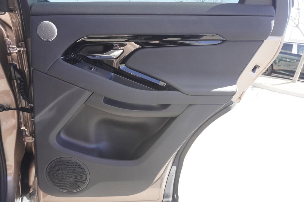 Used 2026 Land Rover Range Rover Evoque Dynamic SE image 25