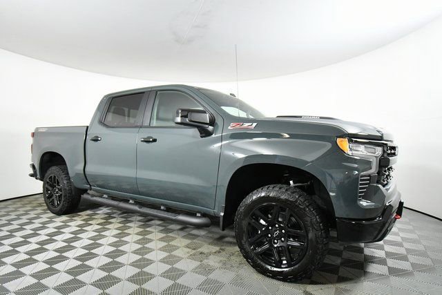 Used 2025 Chevrolet Silverado 1500 LT Trail Boss w/ Convenience Package II image 9