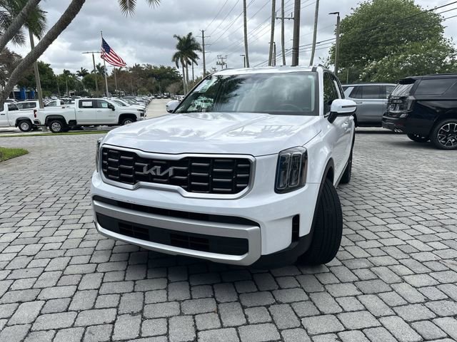 Used 2025 Kia Telluride S FWD image 16