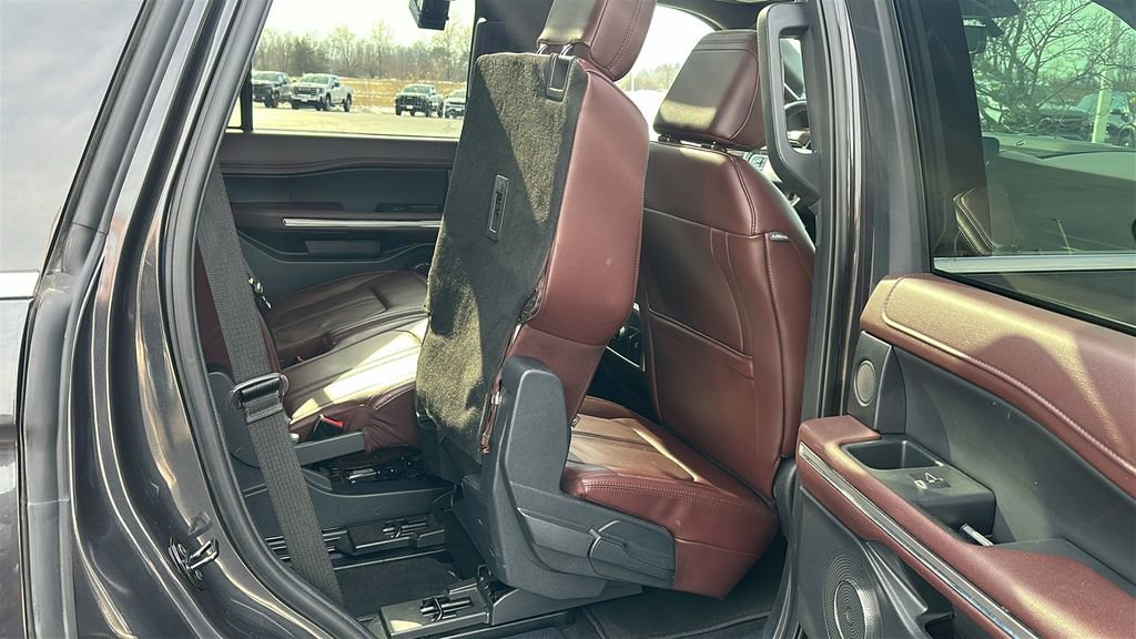 Used 2024 Ford Expedition Limited image 32