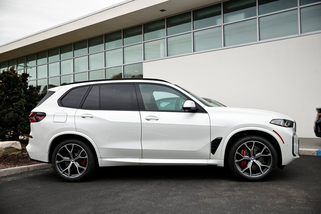 New 2026 BMW X5 sDrive40i w/ M Sport Package image 4