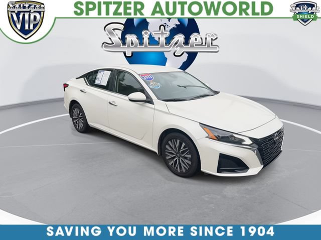 Used 2023 Nissan Altima 2.5 SV AWD/4WD image 2