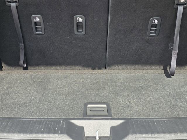 Used 2025 Honda Pilot Touring image 29