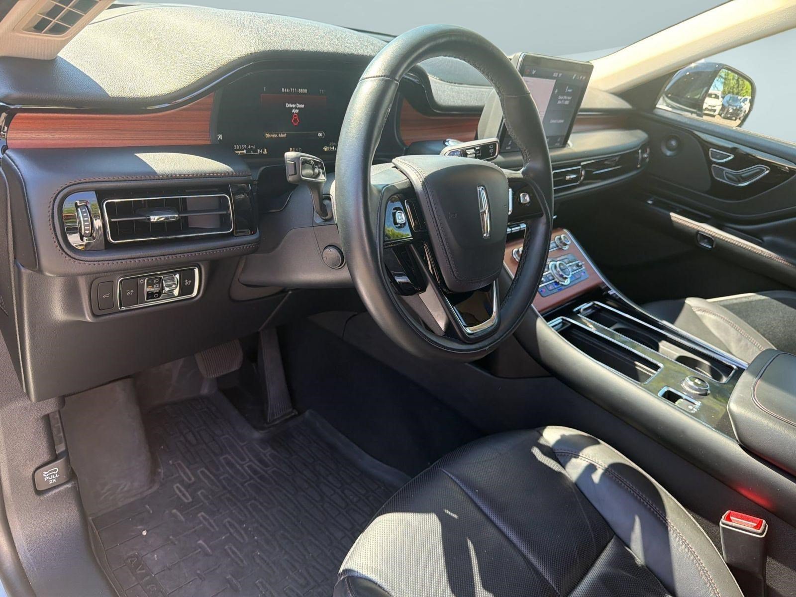 Used 2024 Lincoln Aviator Reserve w/ Jet Package AWD/4WD image 4
