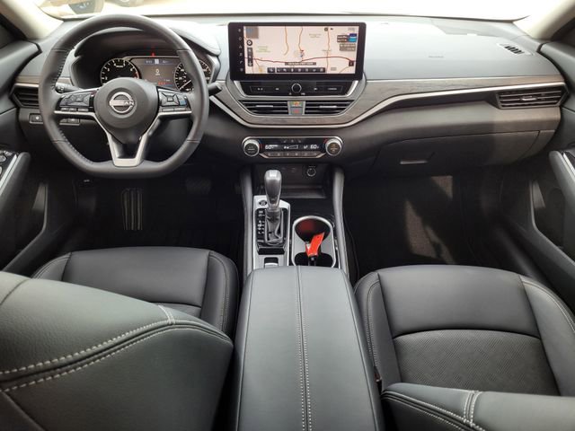 Used 2023 Nissan Altima 2.5 SL FWD image 12