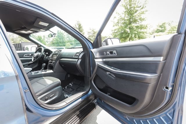 Used 2019 Ford Explorer XLT w/ Equipment Group 201A FWD image 29