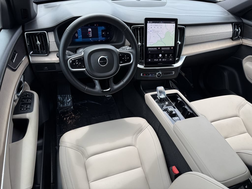 Certified 2025 Volvo XC90 B5 Core AWD/4WD image 17