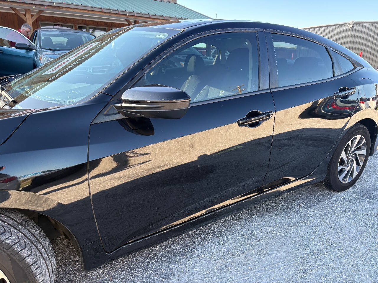 Used 2018 Honda Civic EX image 3