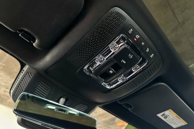 Certified 2022 Mercedes-Benz EQB 350 4MATIC image 22