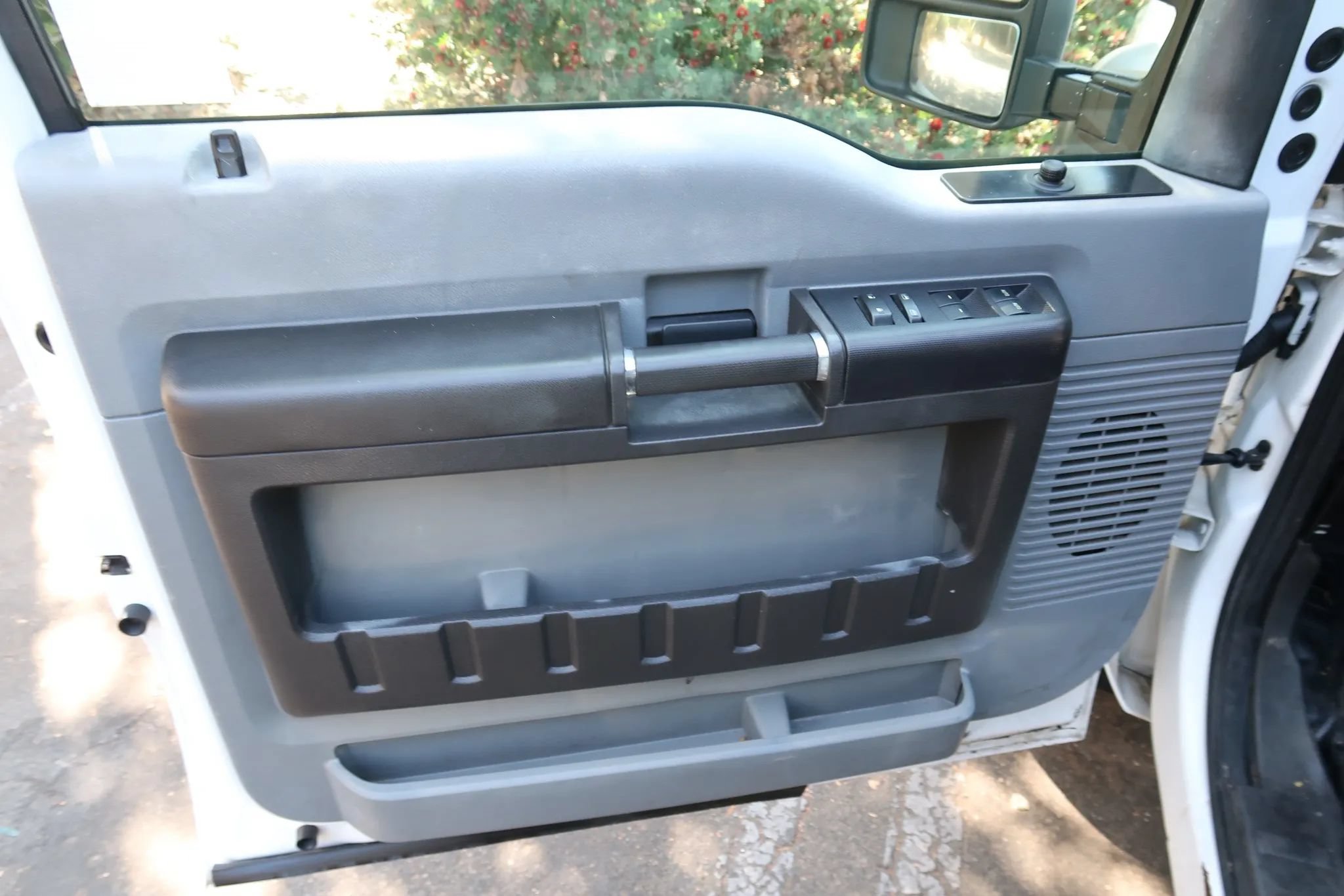 Used 2014 Ford F450 XL w/ Power Equipment Group RWD image 29