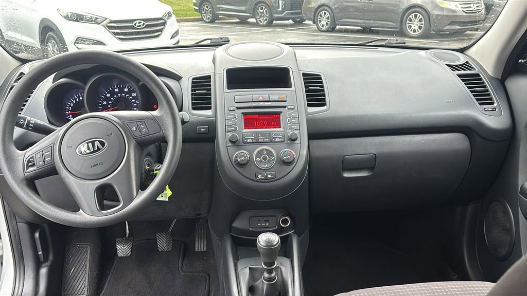 Used 2013 Kia Soul FWD image 12