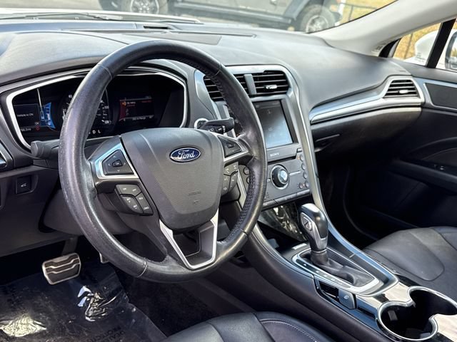 Used 2016 Ford Fusion Energi Titanium FWD image 16