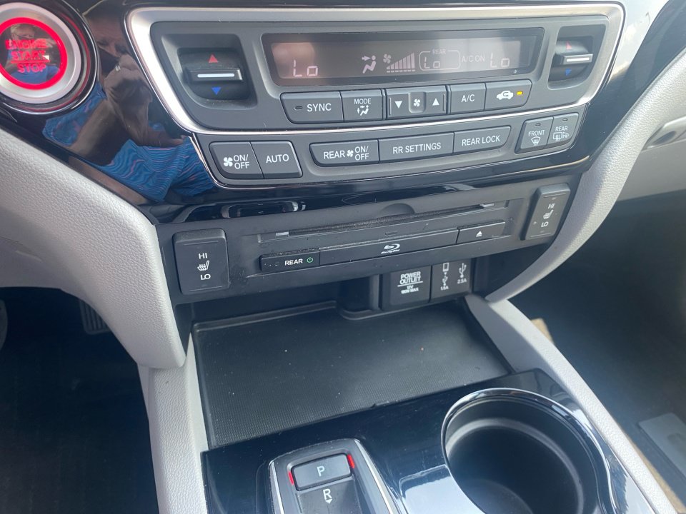 Used 2017 Honda Pilot Touring image 22