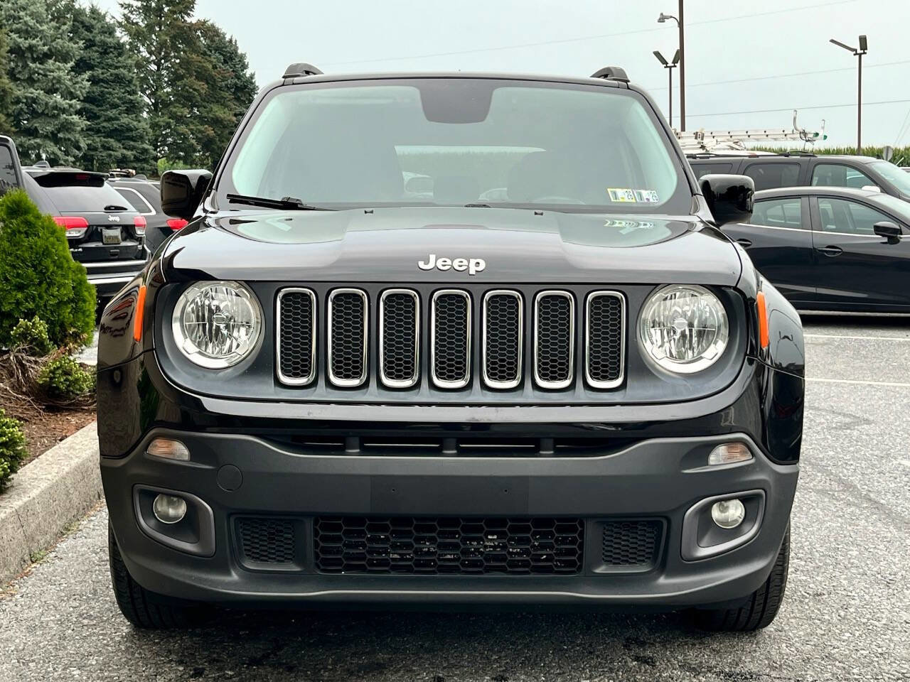 Used 2015 Jeep Renegade Latitude image 40