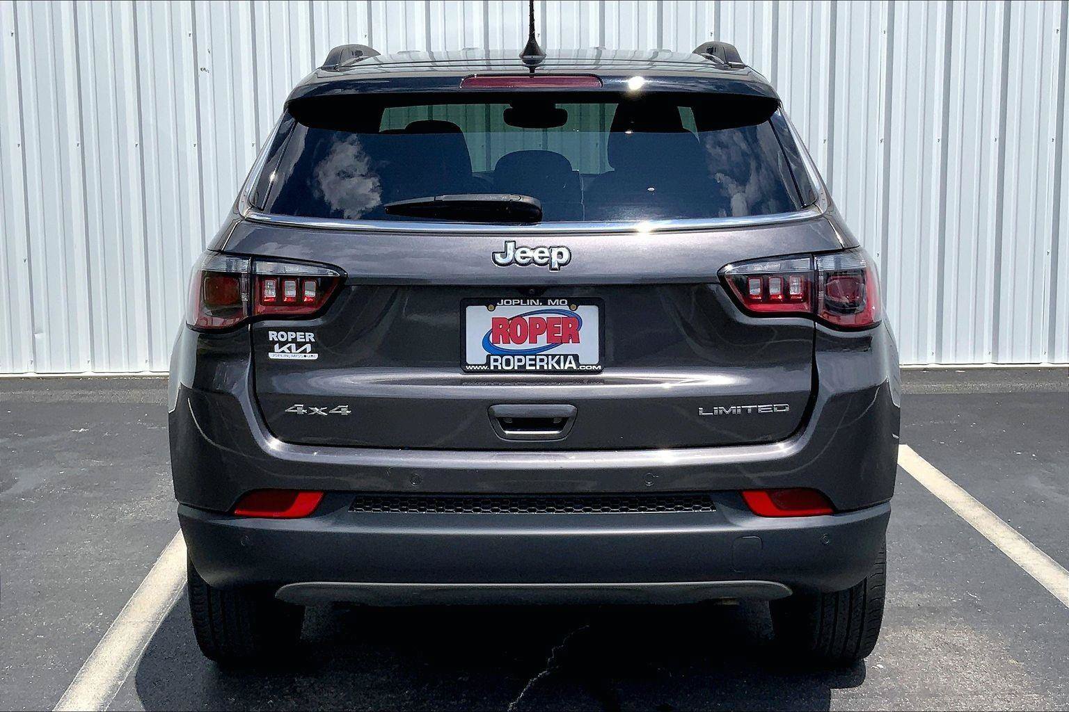 Used 2024 Jeep Compass Limited AWD/4WD image 4