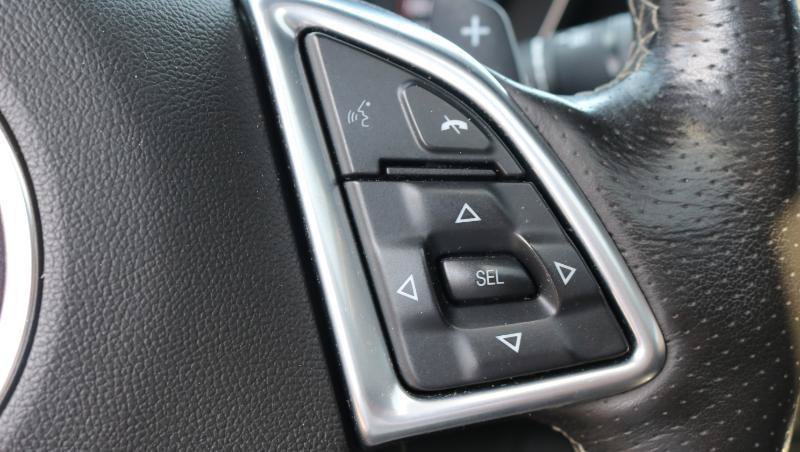 Used 2019 Chevrolet Camaro SS RWD image 9