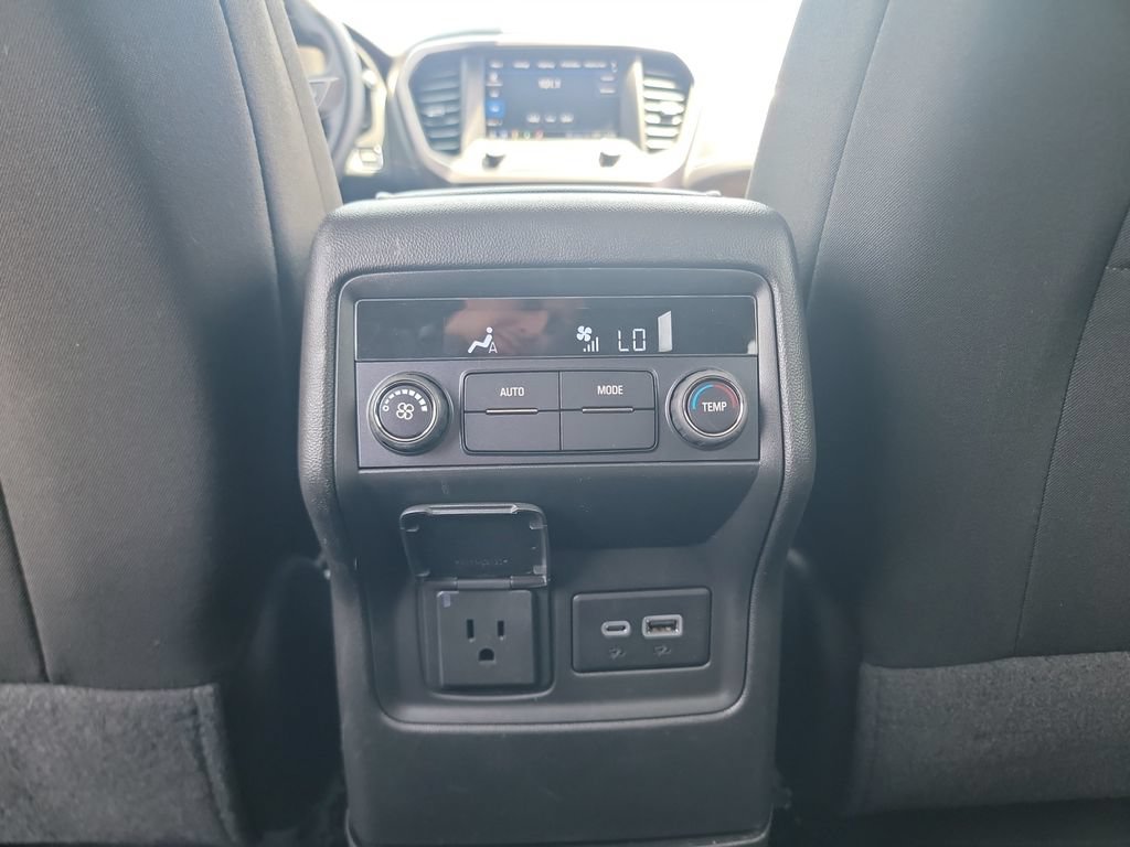 Used 2023 GMC Acadia AT4 AWD/4WD image 18